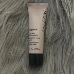 Mary Kay Timewise foundation Ivory 3